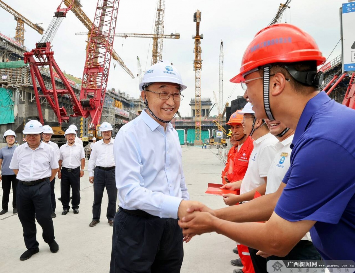 刘宁深入平陆运河项目建设现场调研并看望慰问一线建设者